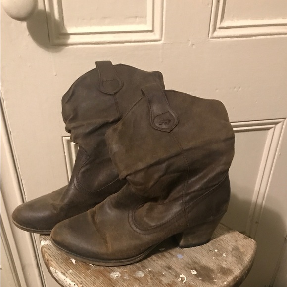 Rocket Dog Black Distressed Midcalf Boots  (9) - Picture 1 of 5